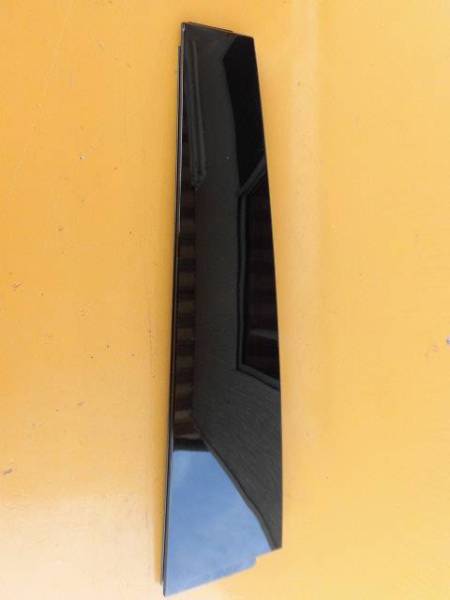 ベンツ W246 Bクラス ドアピラーガーニッシュ フロント? K557AP拍卖