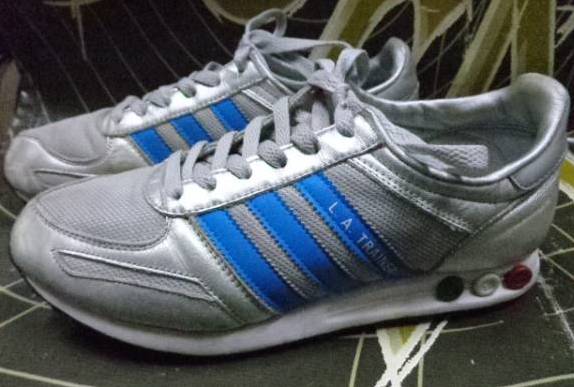 良品・adidas・アディダス LAトレーナー 銀+灰 25.5センチ拍卖