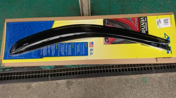 ダッジピックアップ用サイドバイザー新品です。拍卖