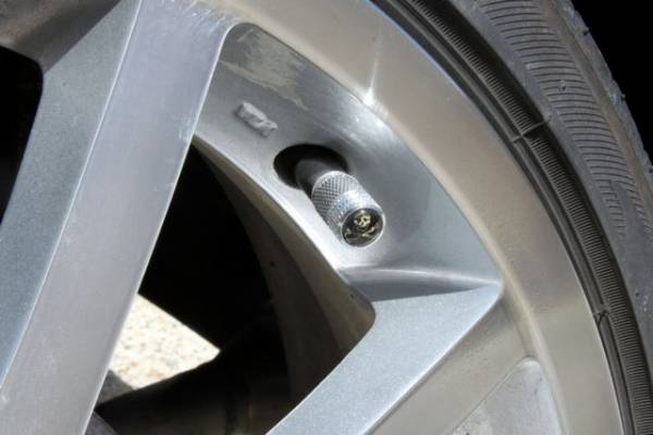 スカルマーク エアバルブtype2 キャップ 骸骨 ドクロ アメリカン カー用品 純正 交換 社外 トヨタ ホンダ ダイハツ スズキ マツダ スバル拍卖