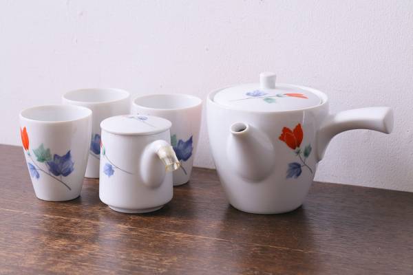 R-030263 昭和中期 日本陶器・ノリタケ(則武)芙蓉柄急須・湯飲み・しょうゆ差しセット拍卖