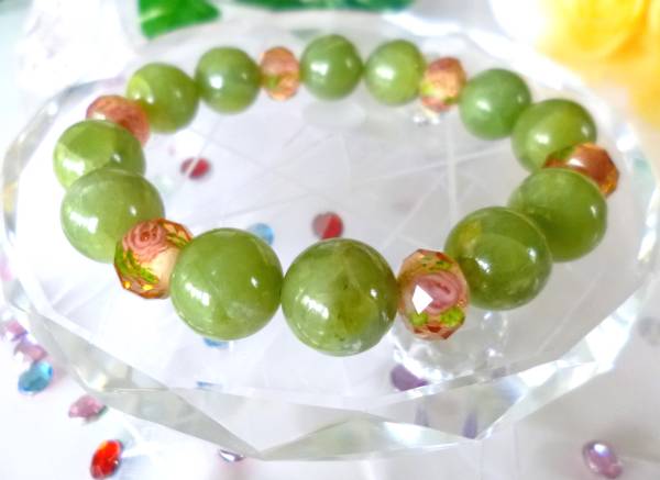 ☆5月6日の誕生日石☆良縁★希望★愛のエネルギー★アイドクレース☆ベスビアナイト★可愛い薔薇のとんぼ玉☆大珠12mm☆16cm★拍卖