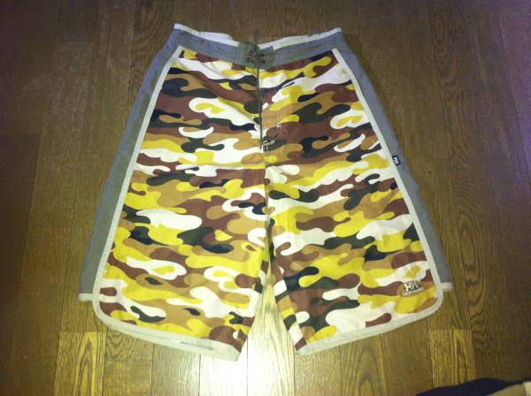 ヘリーハンセン 迷彩柄 サーフパンツ 水着 HELLY HANSEN HH 79拍卖