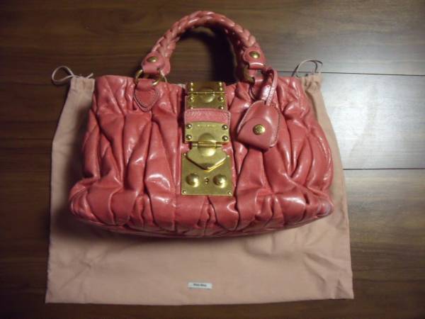 質店鑑定済み! $ 美品 $ ■ miumiu ■ ミュウミュウ ■ マテラッセ ■ 2WAY ショルダー ハンドバッグ ■ ピンク系 ■ 送料無料!!拍卖