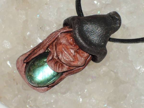 ★森のトロールと天然石レインボーラブラドライトのネックレス★kamesan拍卖