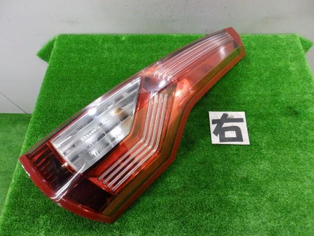 シトロエン C4 ABA-B585F04P 右テールランプ 5F04 02020001 220451拍卖