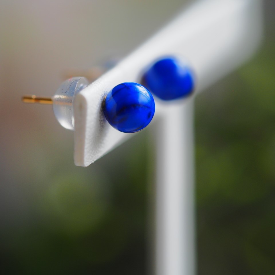 K10 ラピスラズリ ピアス 天然無処理 小粒拍卖