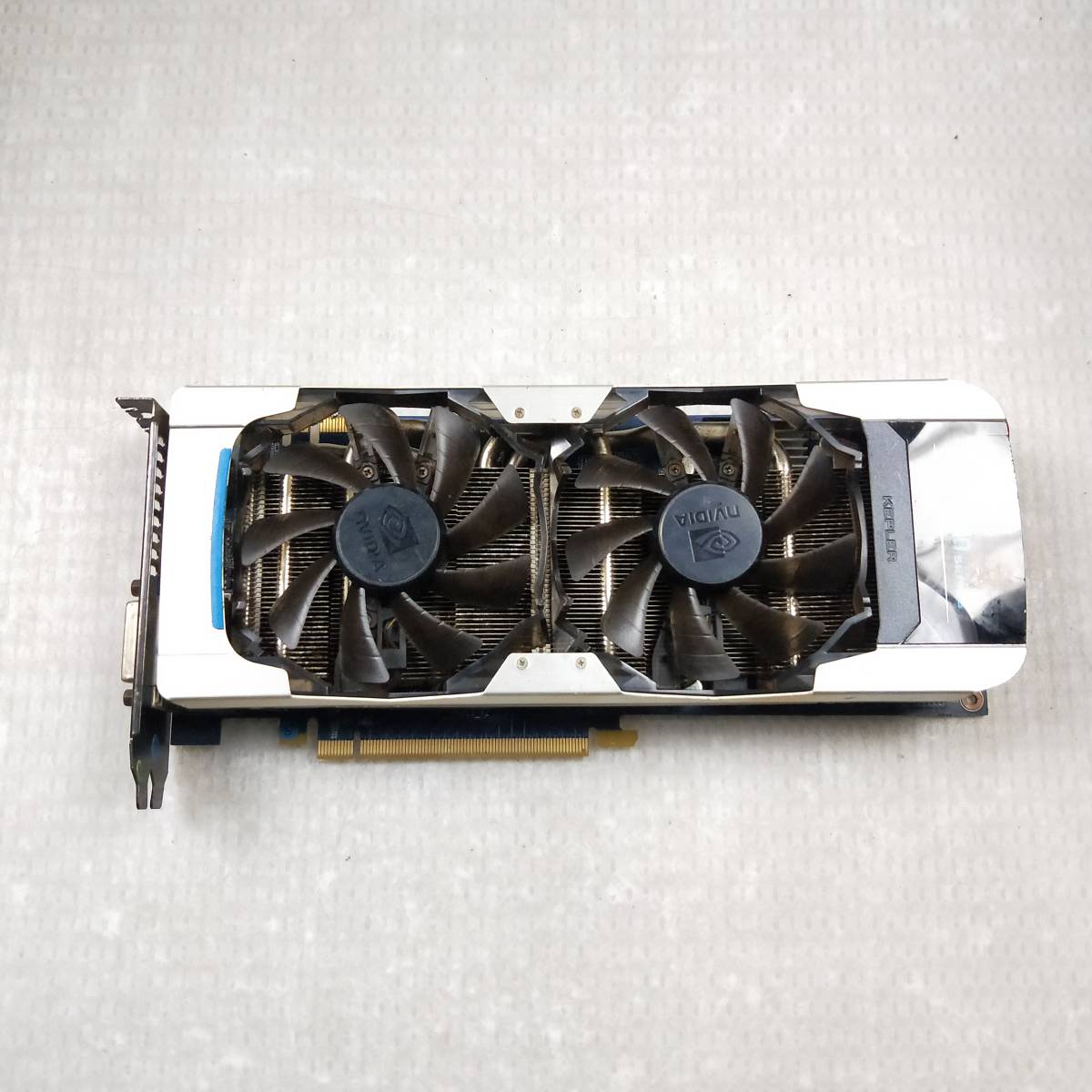 【中古パーツ】GTX670 OC PCI-E 2GB 256Bit w/DP/HDMI/DVI グラフィックボード/ビデオカード PCI-E ■XK989-3拍卖