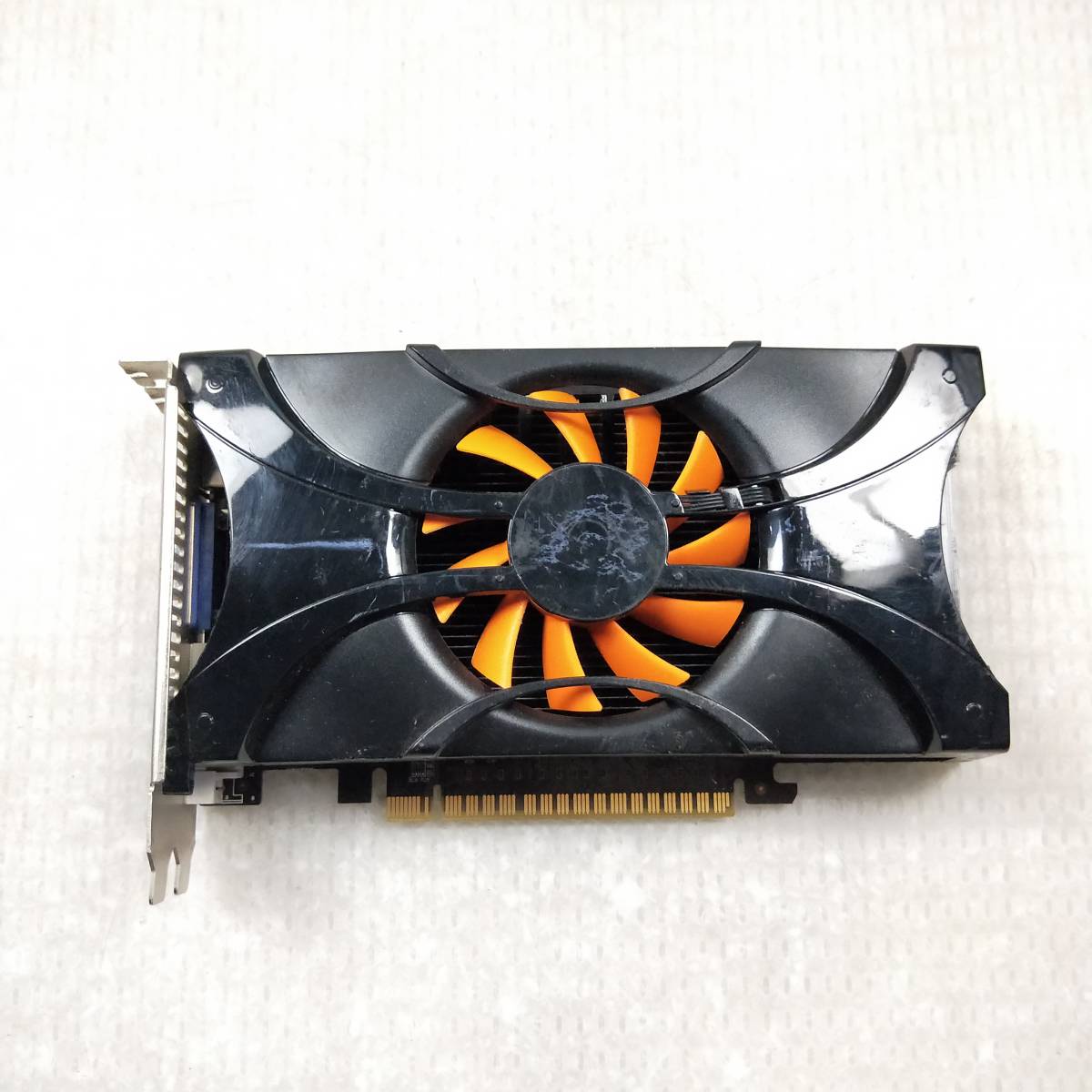 【中古パーツ】GTS450 1024M GDDR5 128B CRT/DVI/HDMI グラフィックポード /ビデオカード PCI-E ■XK1025-2拍卖