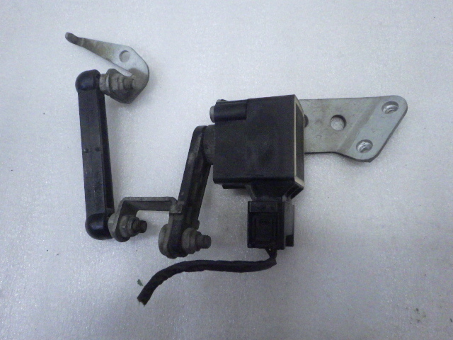 ★凹無★ BMW Z4 W85 BU25 ロードスター 後期 ★ 右ハイトセンサー拍卖