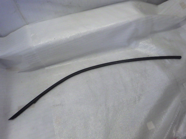 ★ BMW 4シリーズ F36 420i グランクーペ Mスポーツ 4A20 ★ 左 ドア 上 モール 49拍卖