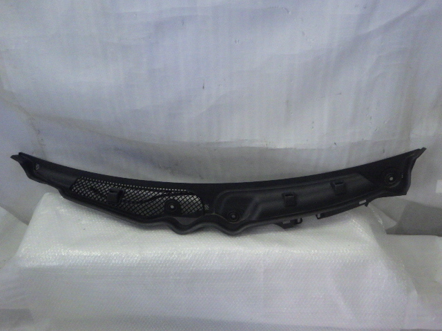 ★ベンツ Cクラス C204 C63 AMG クーペ 204377 特集★カウルトップパネル A2048303213拍卖