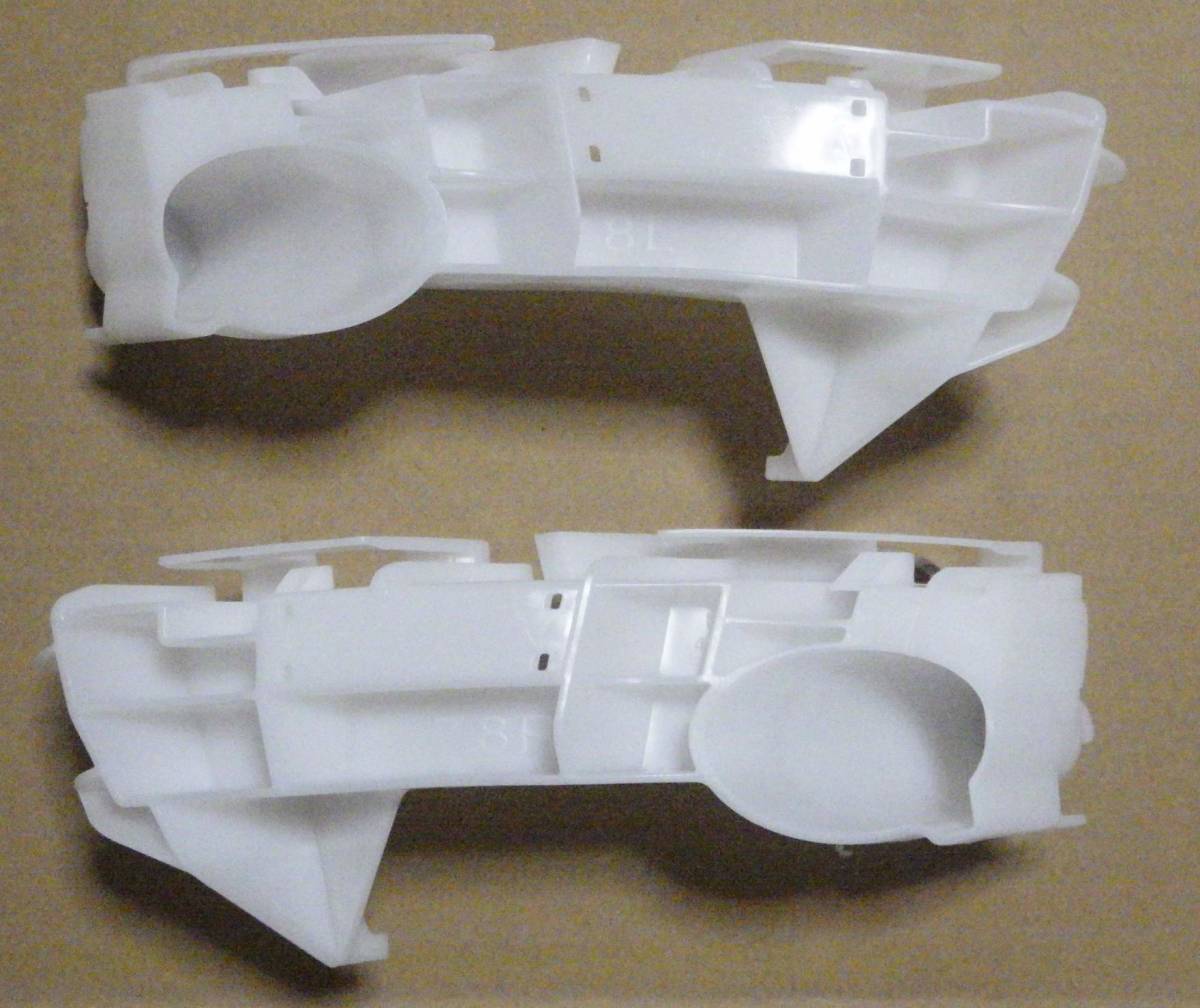 即決 170系 シエンタ リテーナー 左右 リア 白い方 52155-52131 52156-52130 ※送込 拍卖