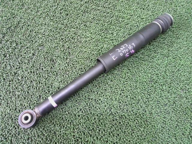 アルト DBA-HA36S HA36V HB36 右後ろ 右リア ショックアブソーバー ZJ3 H30年 41810-74PA1 F 4WD R06A拍卖