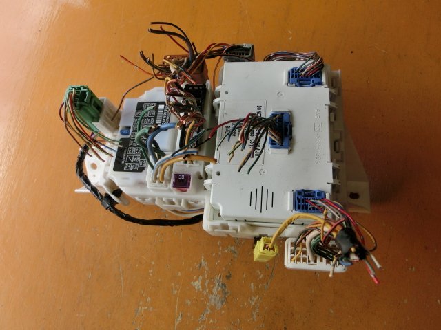 SX4 ヒューズ ボックス 平成24年 DBA-YA11S BCM 36770-54L02 19.3万km 1.5XG拍卖