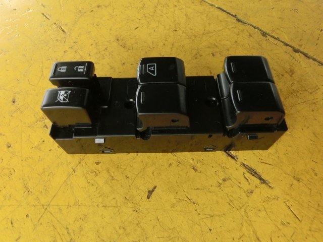 ★ノート ウィンド スイッチ 右 平成24年 DBA-E12 運転席 フロント パワー X DIG-S 13.7万km 即決あり拍卖