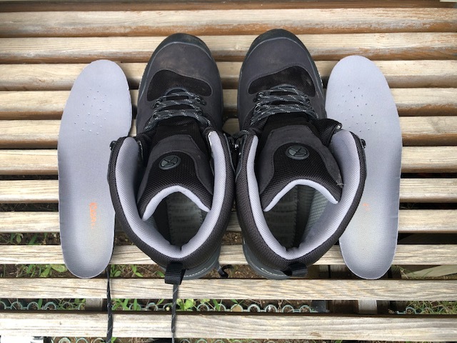 トレッキングシューズ caravan キャラバン 30cm 3E ブラックシルバー 箱あり拍卖