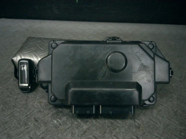 N-BOX JF3 エンジンコンピューター 37820-5YS-J77拍卖