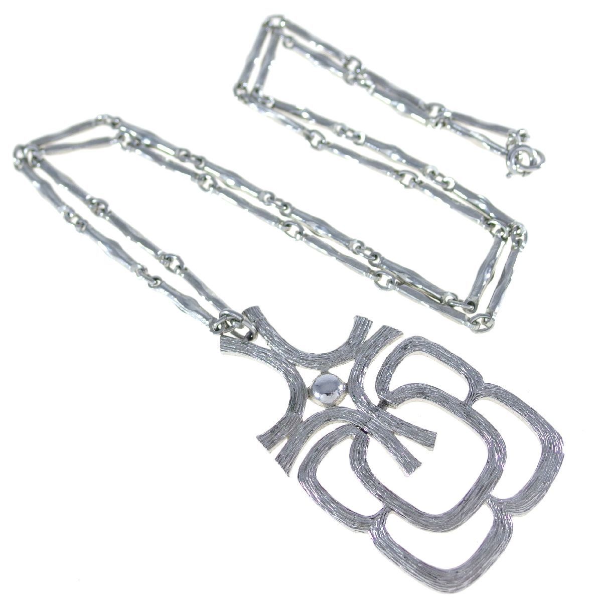 A7949◆【AVON】◆ 木の実モチーフのペンダント ◆ ヴィンテージネックレス ◆ 長さ約61㎝ ◆拍卖