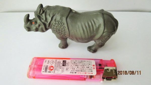 古い動物ミニフィギュア☆サイ☆中古1体色落ち擦れなどあり拍卖