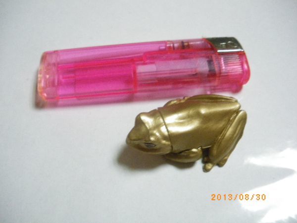 貴重~海洋堂♪金色のカエル♪名前?組み立て済み中古1体拍卖