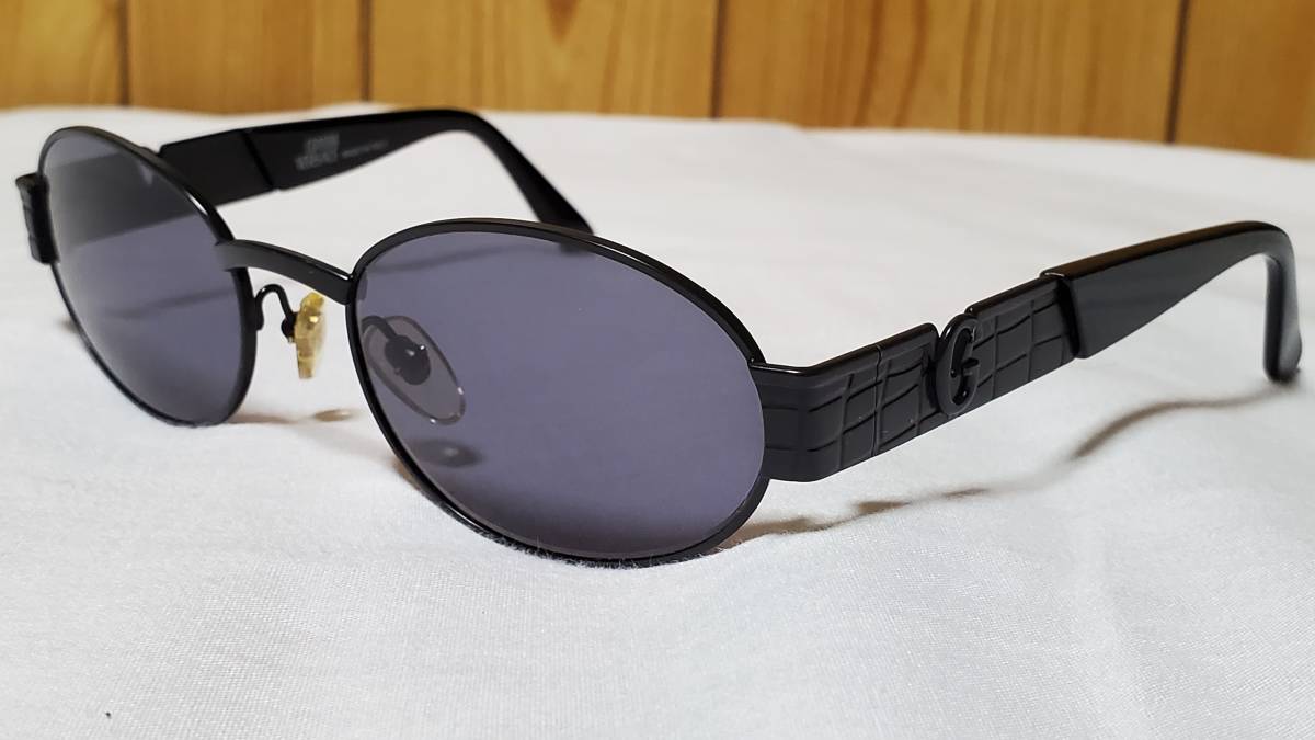 正規良 絶版 ヴェルサーチVERSACE VGロゴ クラシックヴィンテージ サングラス黒 クロコ調テンプル メタル ラグジュアリーアイウェア 眼鏡〇拍卖
