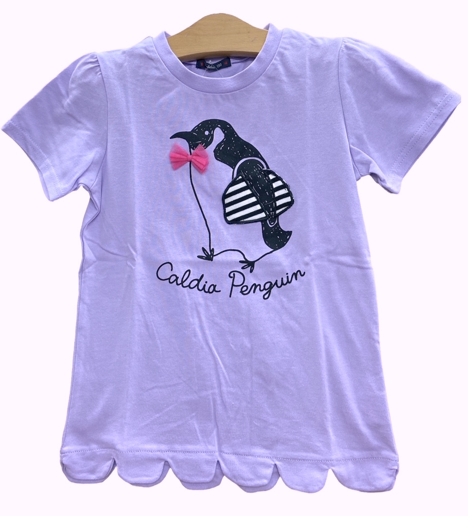 即決 新品タグ付 Caldia カルディア★バッグを持ったペンギン 裾スカラップ 天竺 半袖Tシャツ/pp★ジュニアサイズ 140cm ¥2090拍卖