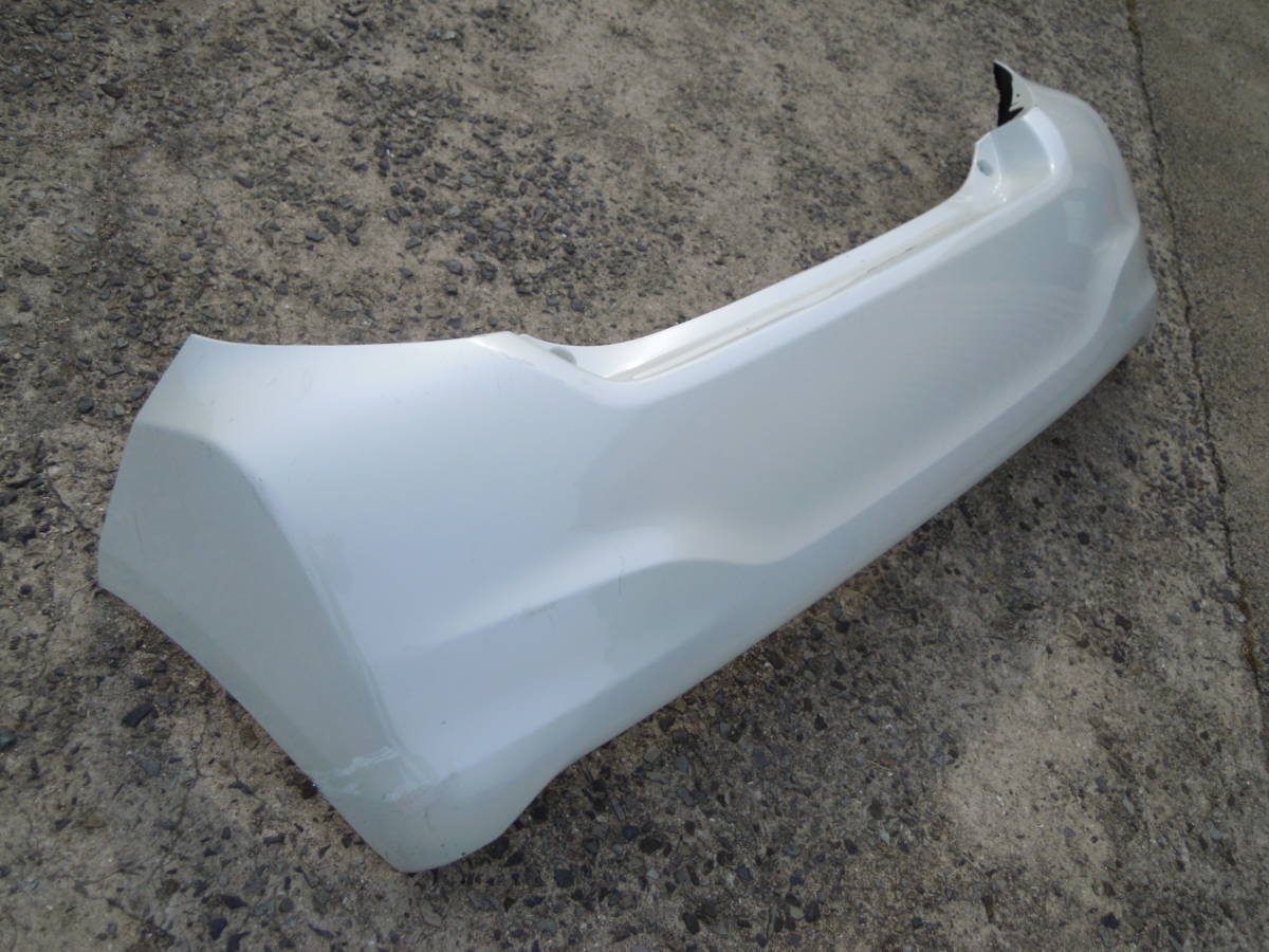 Q KSP130/NCP130 ヴィッツ 純正 リアバンパー 52159-52740拍卖