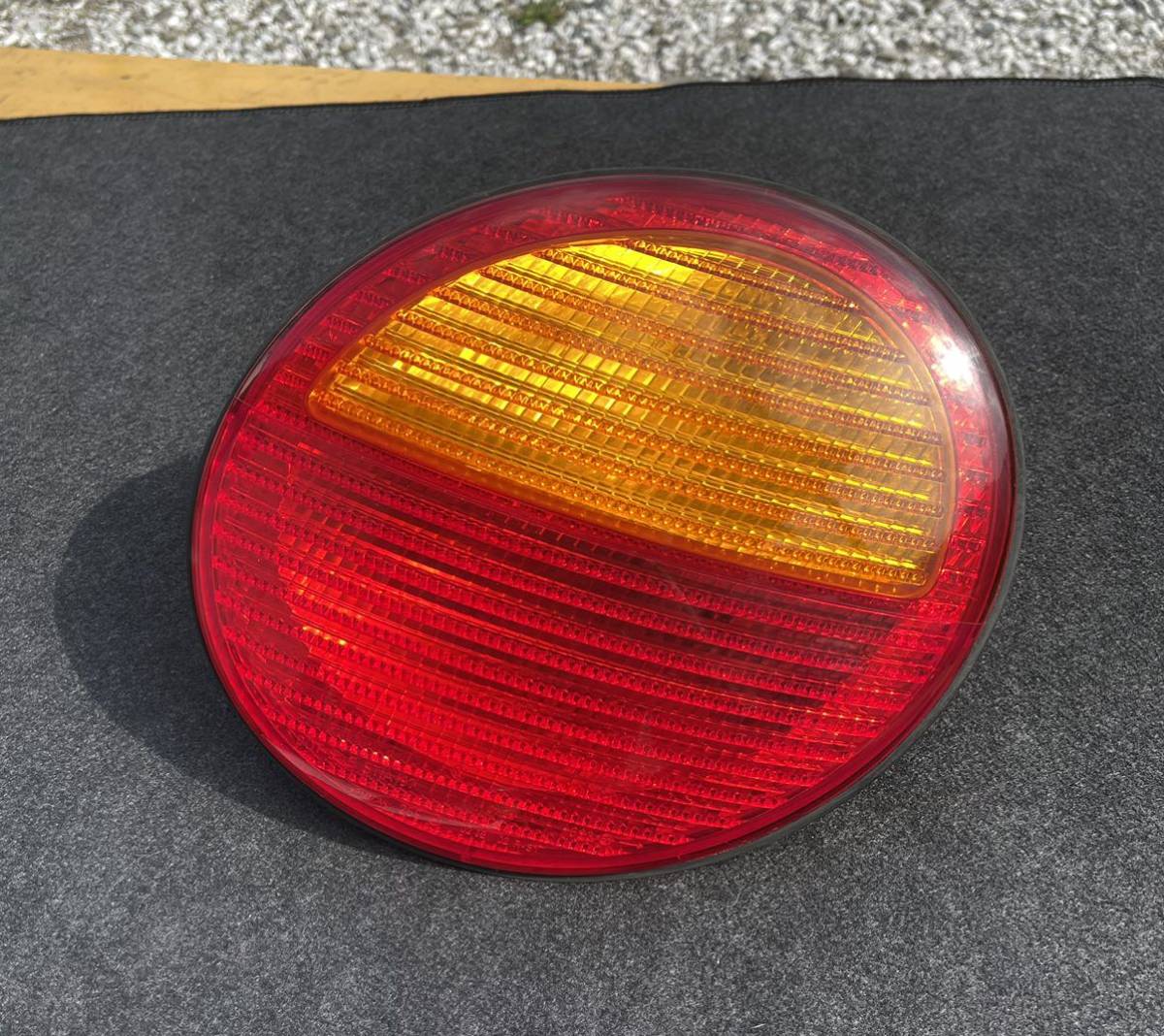 ◆ フォルクスワーゲン vw ニュービートル 2002年 【 テールランプ 右 】 1C0945096E A- 3294拍卖