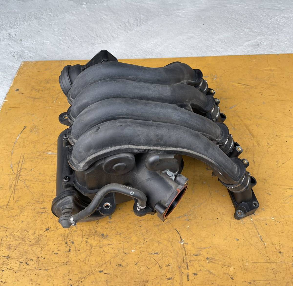 ◆ アウディ A4 8E B7 2005年 インマニ インテーク マニホールド 06b133210bj 06b133909 037906283c A- 3334拍卖