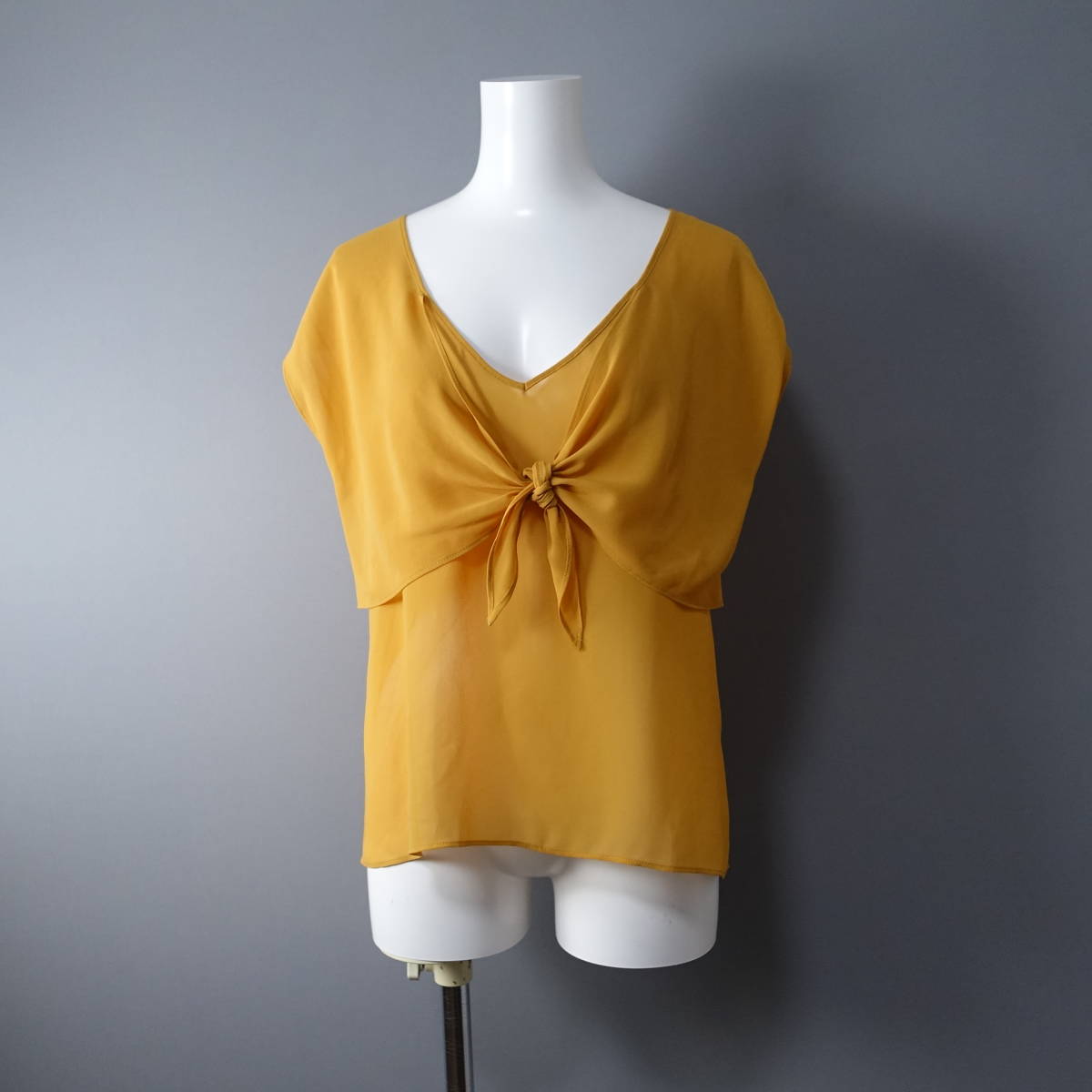 Noble Spick&Span/スピック&スパン ノーブル /日本製ブラウス/マスタード/イエロー/黄色/レディース/シャツ/ノースリーブ拍卖