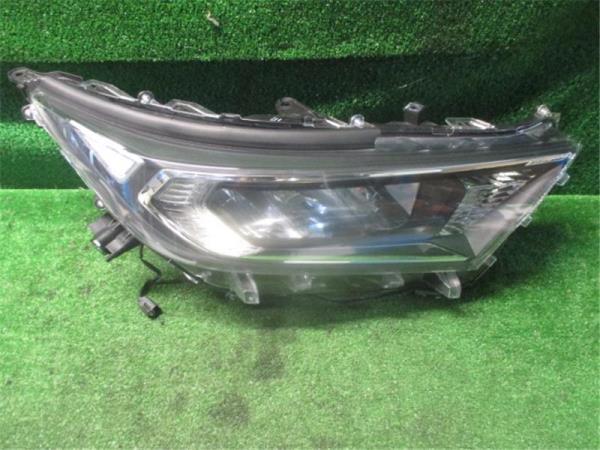 RAV4 6BA-MXAA52 6BA-AXAH52 右ライト ヘッドライト 純正品番81145-42882 STANLEY42-90 LEDユニット 3灯タイプ 現行モデル ラブフォー拍卖