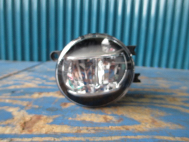 AV119 トヨタ フォグランプ 左 koito48-150 アクア プリウス等拍卖