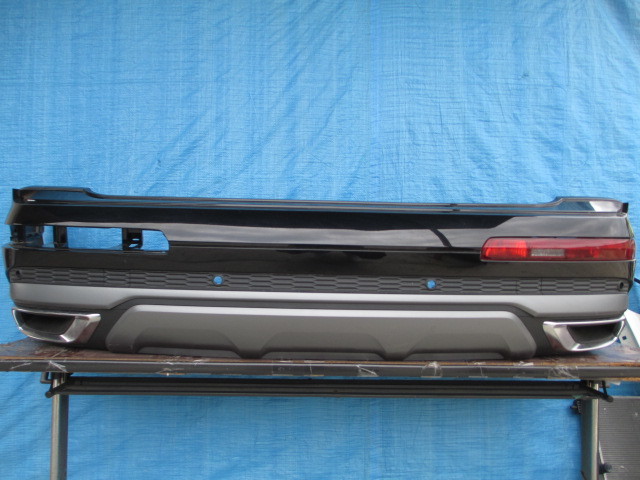 AV195 アウディ Q7 4M リアバンパー 黒 4M0807521L拍卖