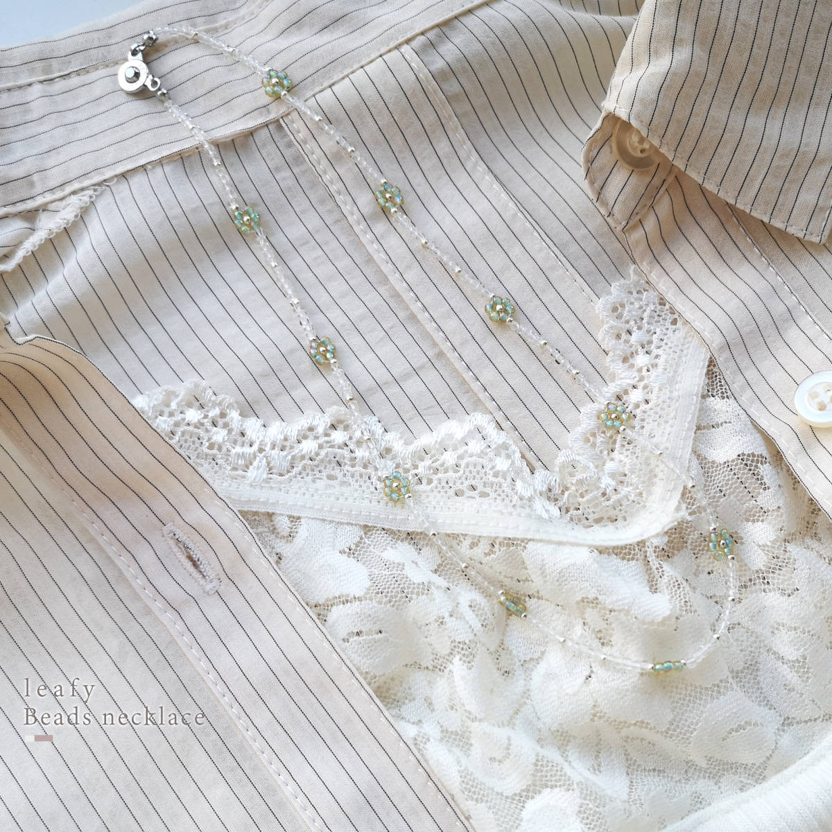 sea green * シーグリーンとクリアビーズのフラワービーズネックレス 花 透明感 大人 シンプル拍卖