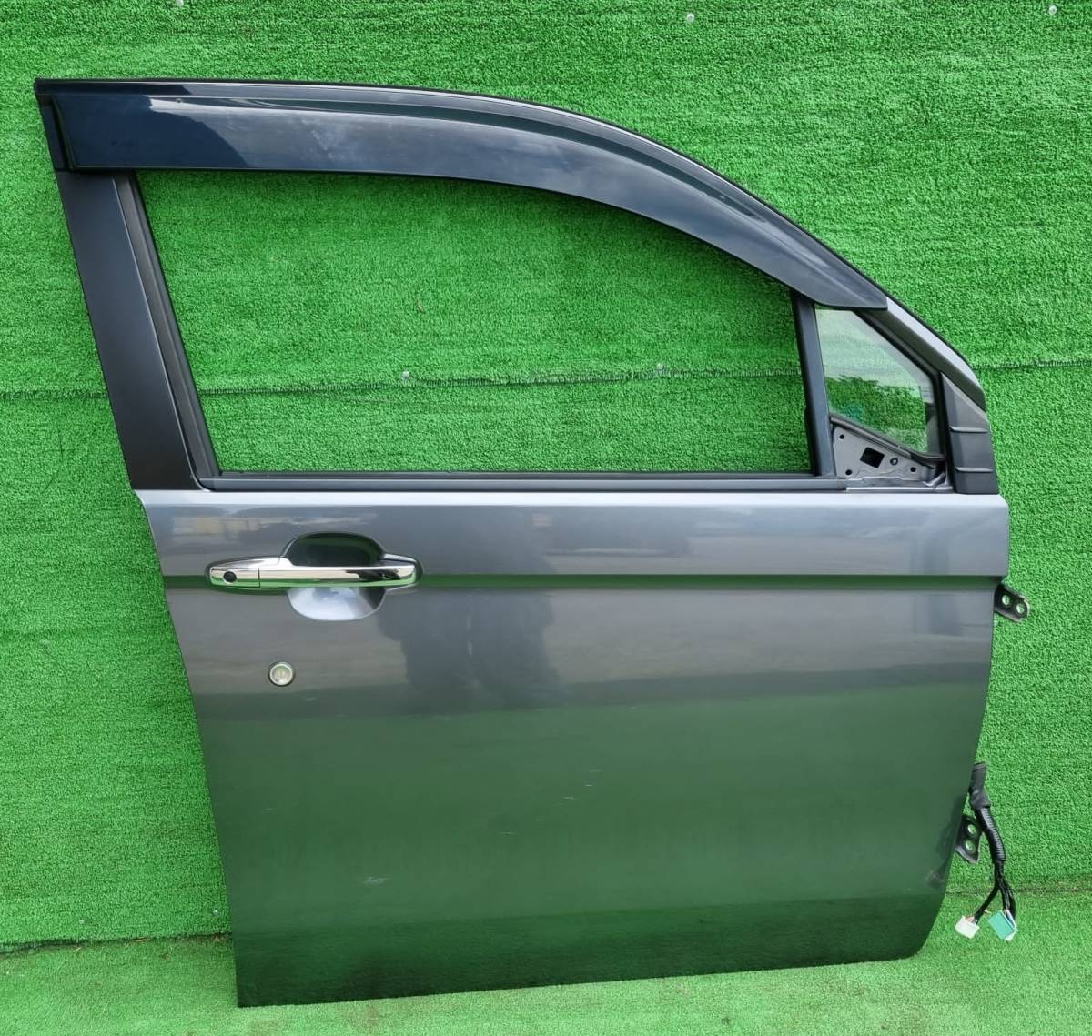 ホンダ N-WGN JH1 フロントドア 右 (NH737M ポリッシュドメタリック)拍卖