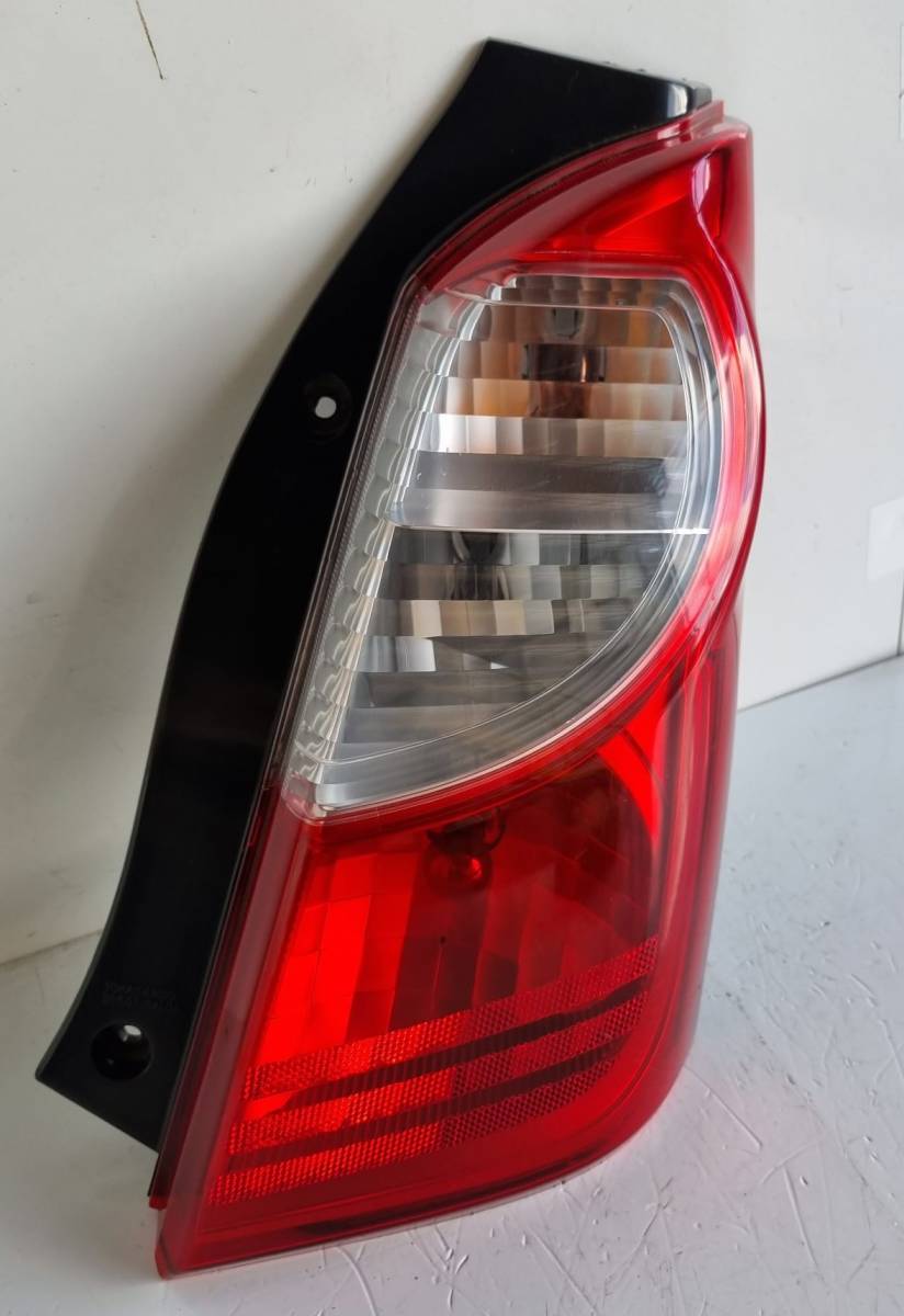 スズキ アルト HA25V テールランプ 右 35603-64L0拍卖