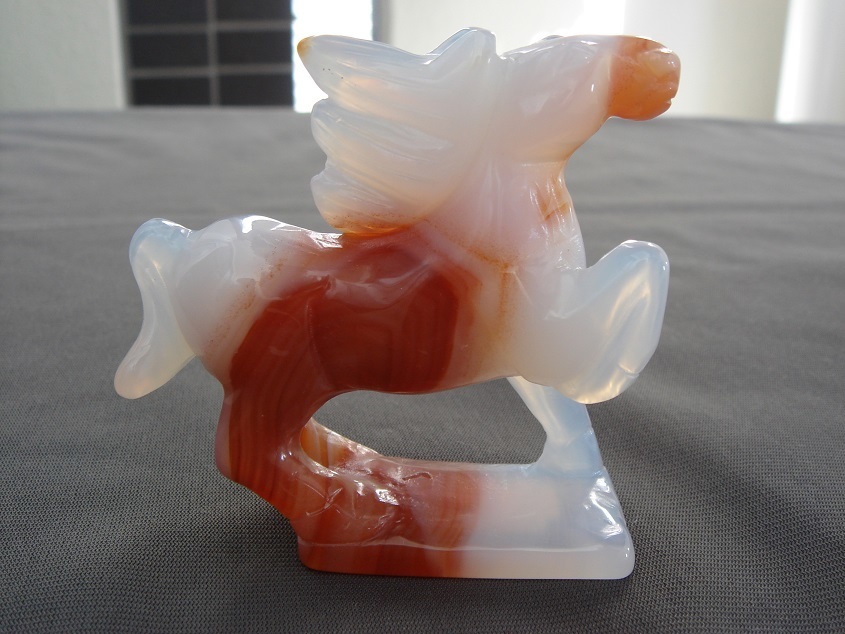 ★★風水置物,お守り,干支午、天然瑪瑙メノウめのうアゲート馬うま置物☆最後一品拍卖
