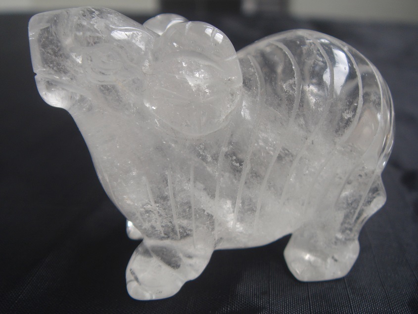 ★★風水置物,お守り干支未年,開運UP天然水晶原石彫刻「羊ひつじ」置物大3拍卖