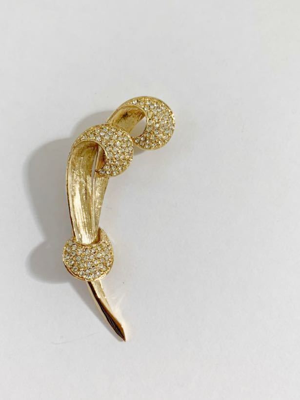 【美品】ヴィンテージ ラインストーン ゴールド ブローチ コスチュームジュエリー 風 羽モチーフ?拍卖