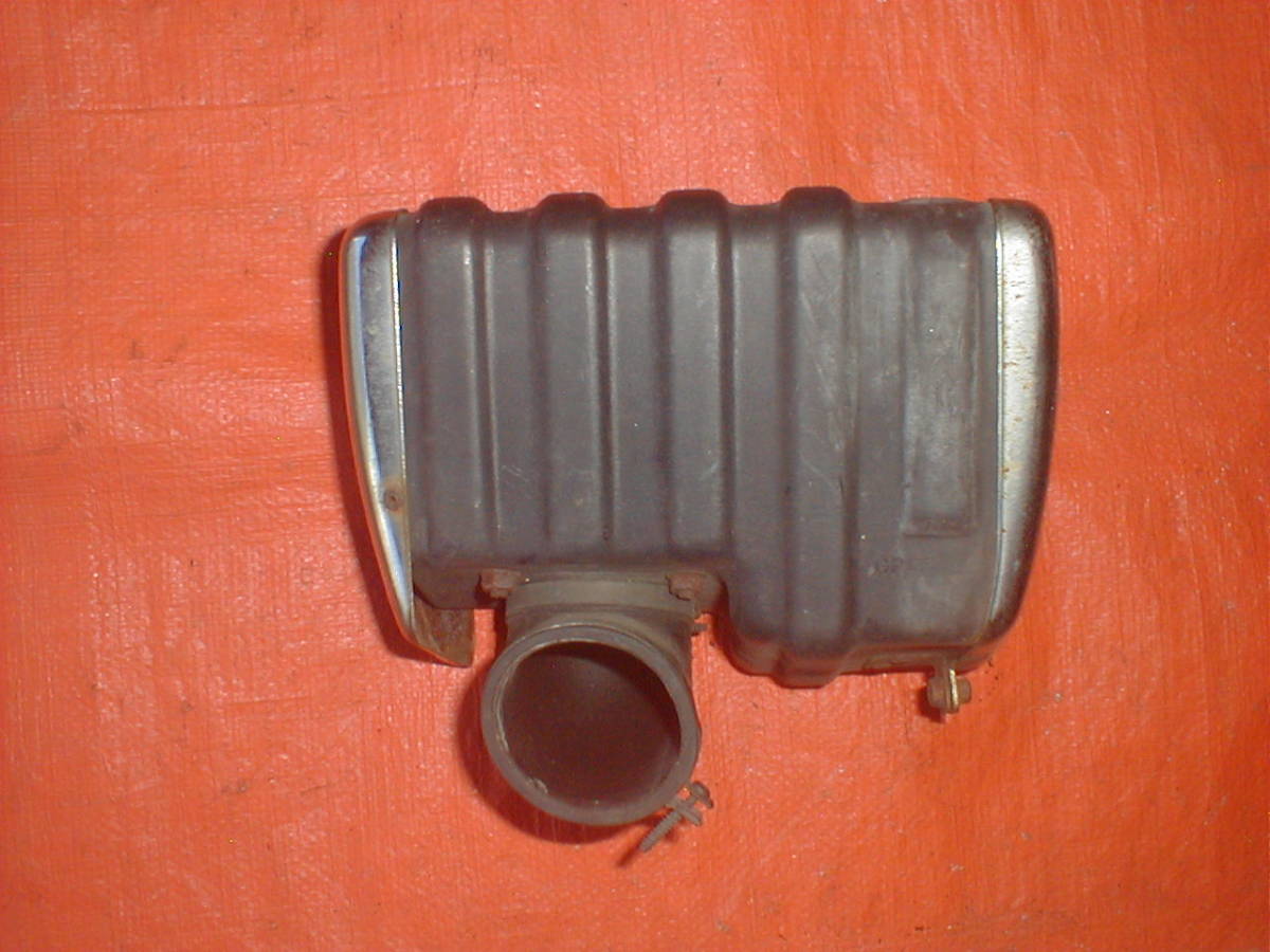 ☆★スズキ★GP125/1979年~【エアークリーナーボックス/良品】★☆拍卖