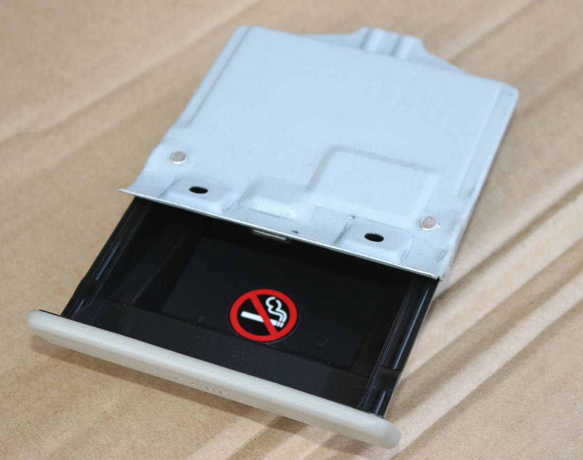 平成30年式 三菱 タウンボックス (DS17W) 純正ノースモーキングボックス 禁煙ボックス 73890-72J 灰皿小物入れ カード入れ拍卖