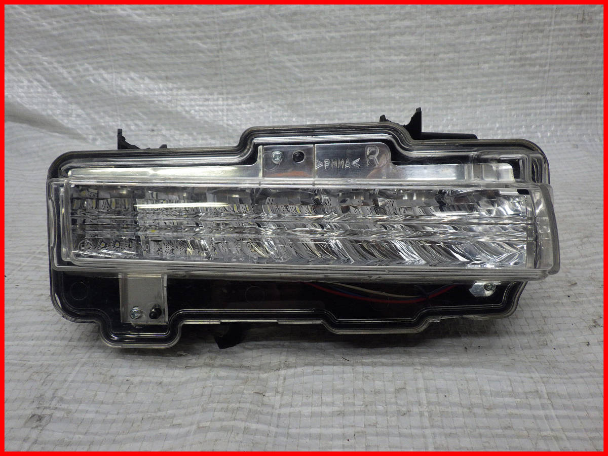 V83W V93W 後期 パジェロ 右フォグランプ 右フォグライト 右側 STANLEY W2419拍卖