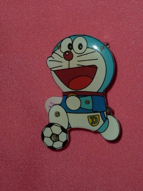 激レア!レトロ 藤子不二雄 ドラえもん 光る バッジ ☆拍卖