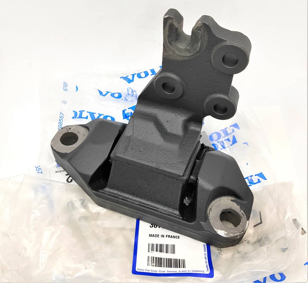 (送料込) ボルボ XC90 3.2L エンジンマウント右側【ボルボ純正・新品】 2007-2014年拍卖