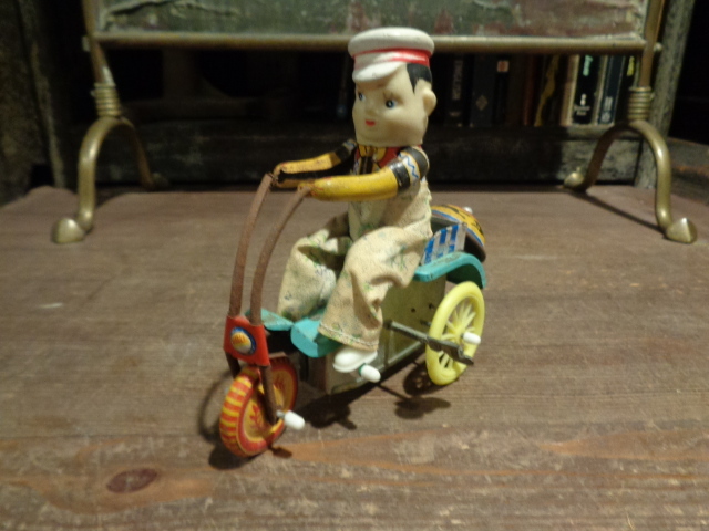 【ゼンマイ式ブリキ人形】ソフビ昭和レトロセルロイドおもちゃ自転車三輪車ドール古道具アンティーク骨董インテリア玩具インダストリアル拍卖