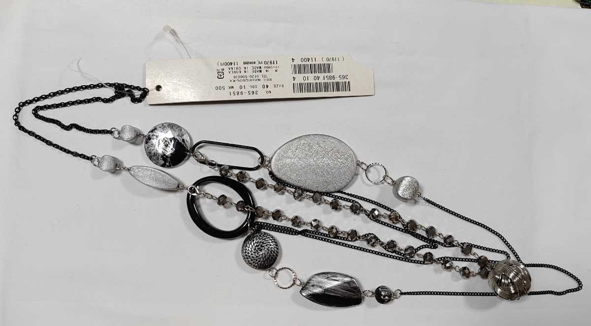 中古美品クレオスMoug raciesロングネックレス拍卖