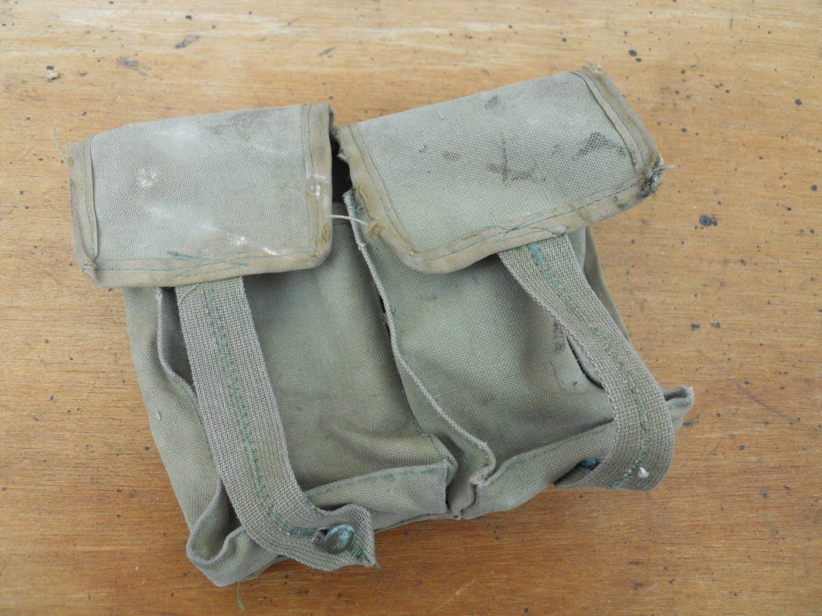M8740 ビンテージ ヨーロッパ ミリタリー ポーチ コットン 横幅18cm 厚み4cm 高さ14cmレターパックプラス発送 (0407)拍卖