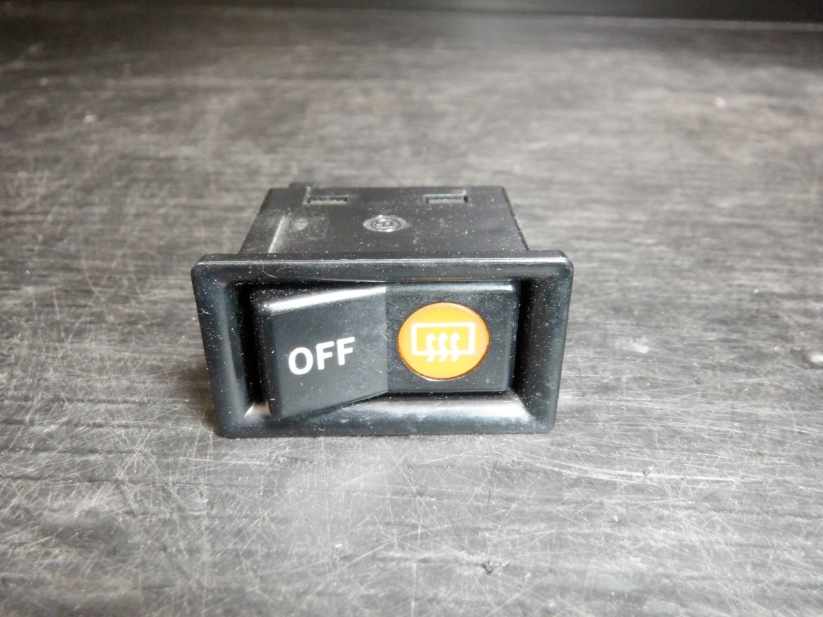 36568 LJ78G ランドクルーザープラド 純正 リア 熱線 スイッチ デフォッガ a2拍卖