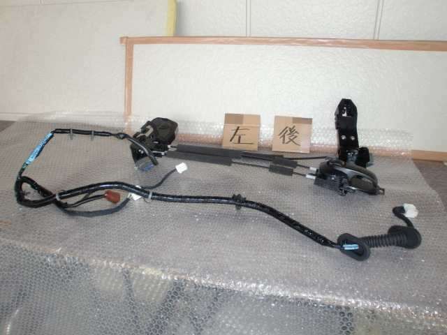 5225 ニッサン キューブ YZ11 左 リア ドア ハーネス ロック アクチュエーター拍卖